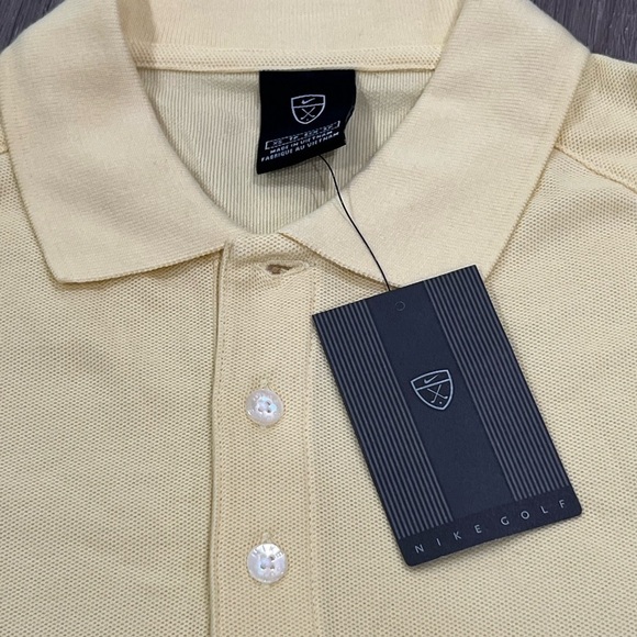 NWT Nike Golf Pale Yellow Polo Shirt Size XS Tiger Woods Nike Swoosh Performance - Picture 4 of 10